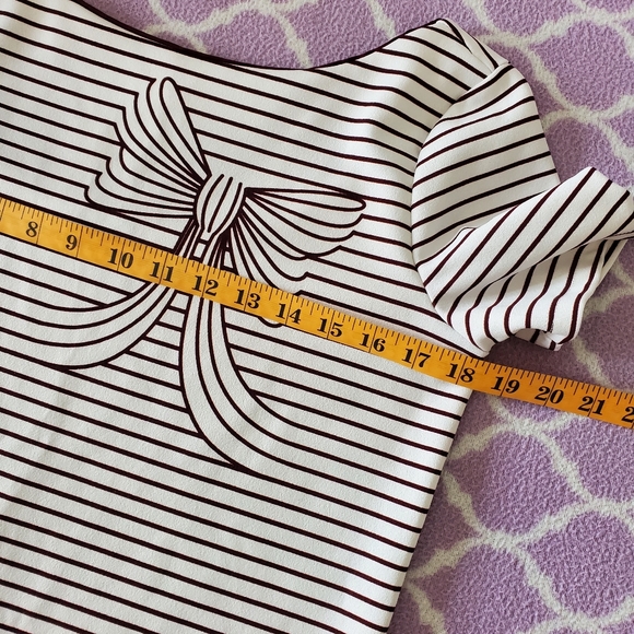 RW& Co. Top - Picture 2 of 12